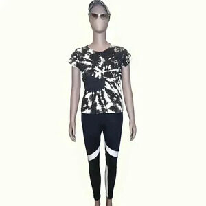 Black & White Yoga Leggings Workout pants Size Small‎ Athlesiure Casual Pants